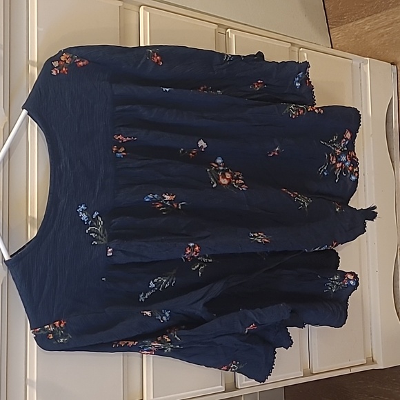 Gauzy Navy Flower Top - Picture 2 of 5